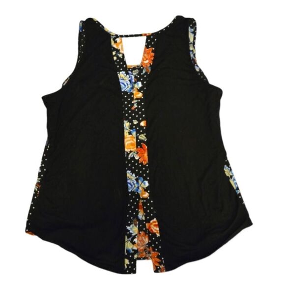 EC JANET CHUNG TANK TOP W/ TRIANGLE OPENING IN THE BACK & DECORATIVE BUTTONS XXL - Picture 2 of 6